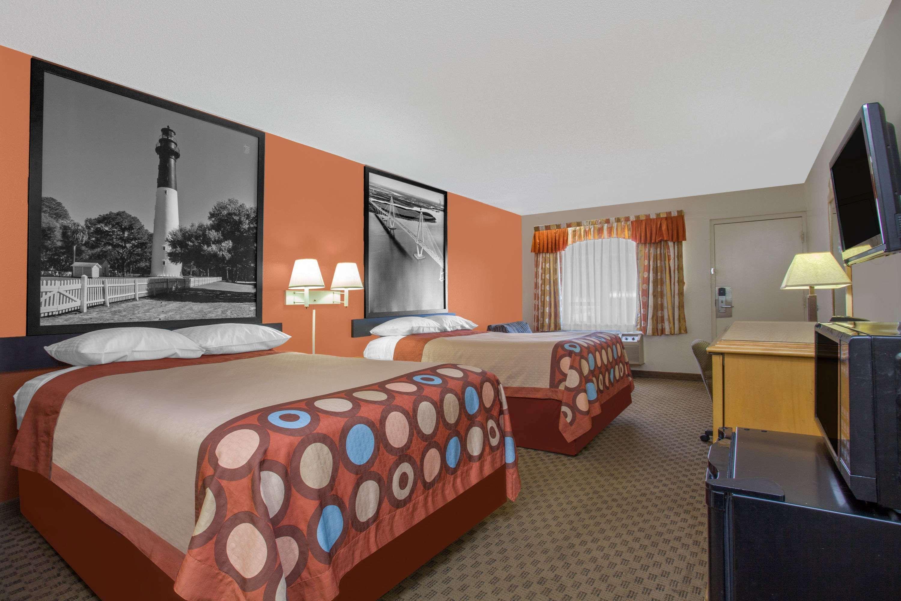 Super 8 By Wyndham Port Royal/Beaufort Exterior photo